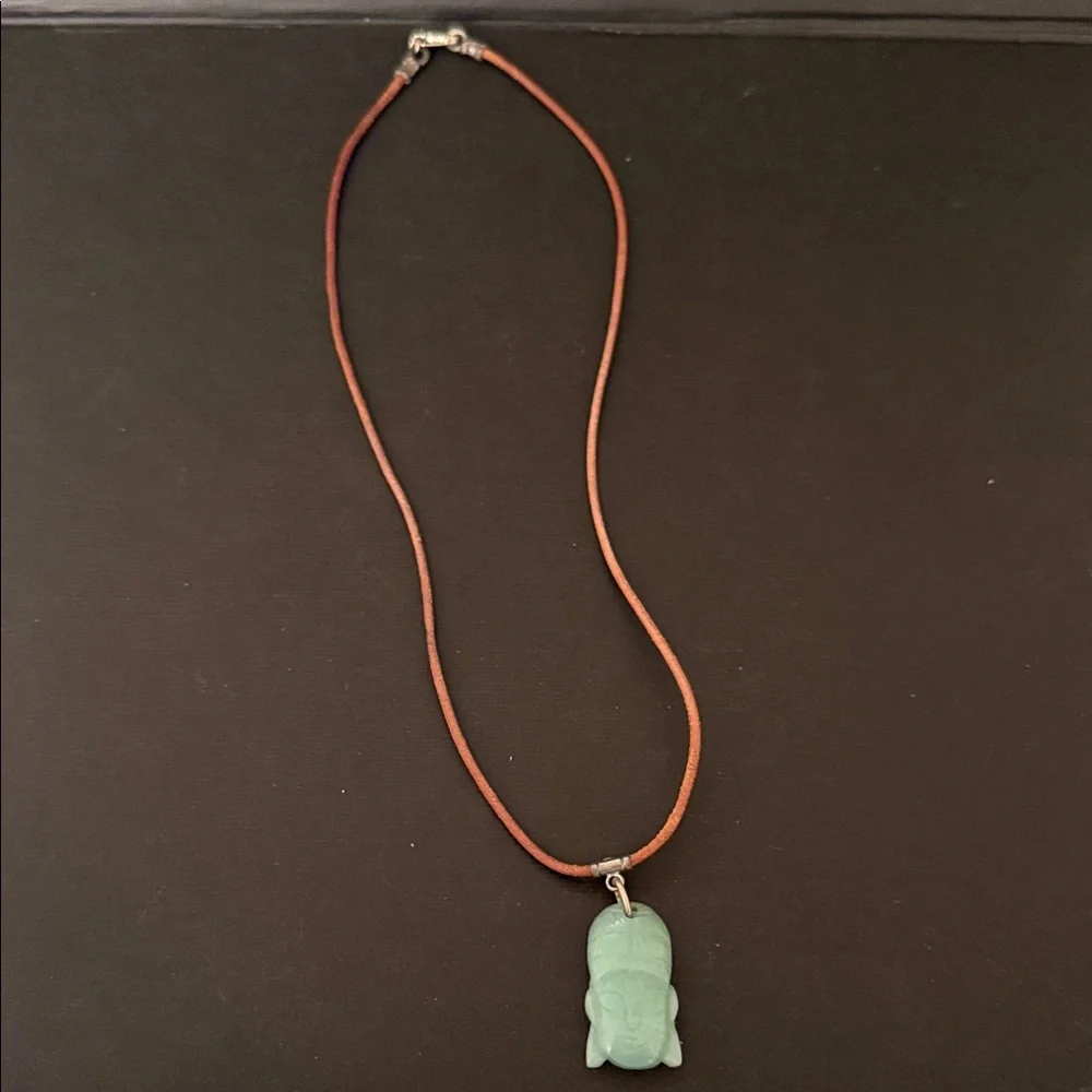 Green Jade Pendant with leather cord Necklace - Picture 2 of 5